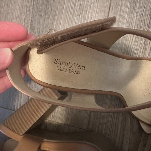 Simply Vera Wang Tan Wooden‎ Block Braestar Heels Size 6.5 - Picture 7 of 7